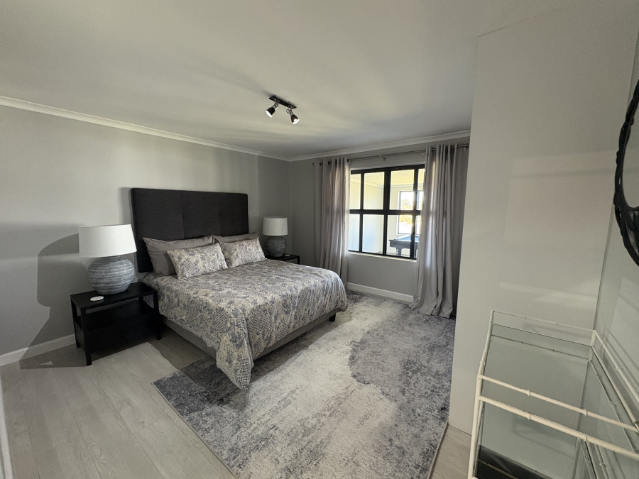 4 Bedroom Property for Sale in Grotto Bay Western Cape